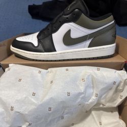 Jordan 1 Low “black Toe Medium Olive”