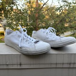 Converse Chuck Taylor All Star Lows Size 9