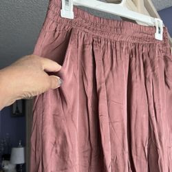 NEW Small Wide Leg Satin Summer Pants. SALE $10 Any Pant 🍀