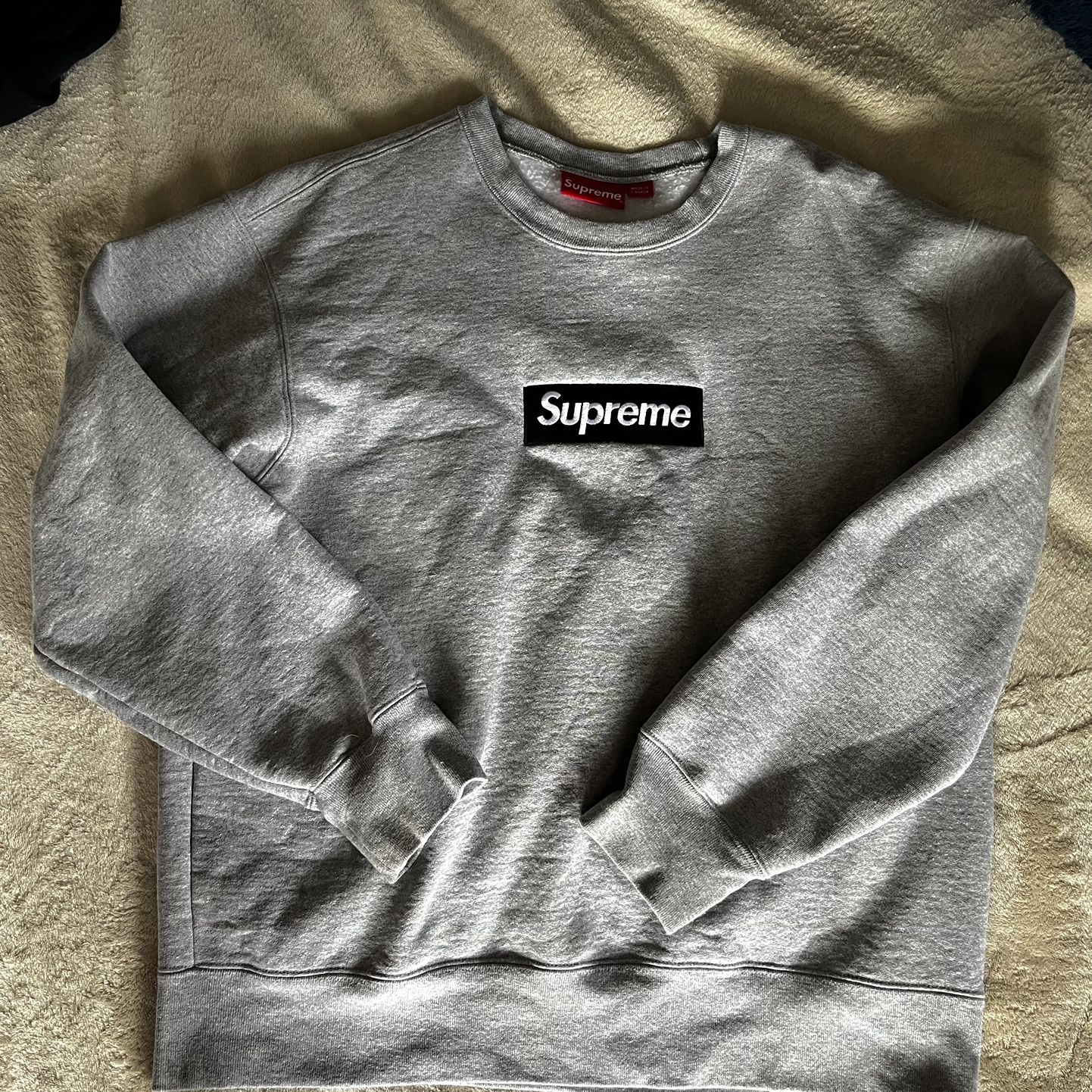 Supreme Box Logo Crewneck FW22 heather grey for Sale in Crestwood