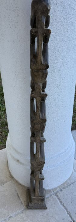 44in Totem