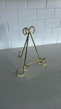 Nice Gold Picture Stand