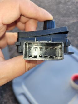 Replacement Seat Switch Driver Side 8-Way Power fits 2002-2007 GMC Sie &KXt