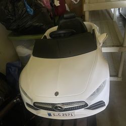 Mercedes Kids Ride On Remote Control Toy
