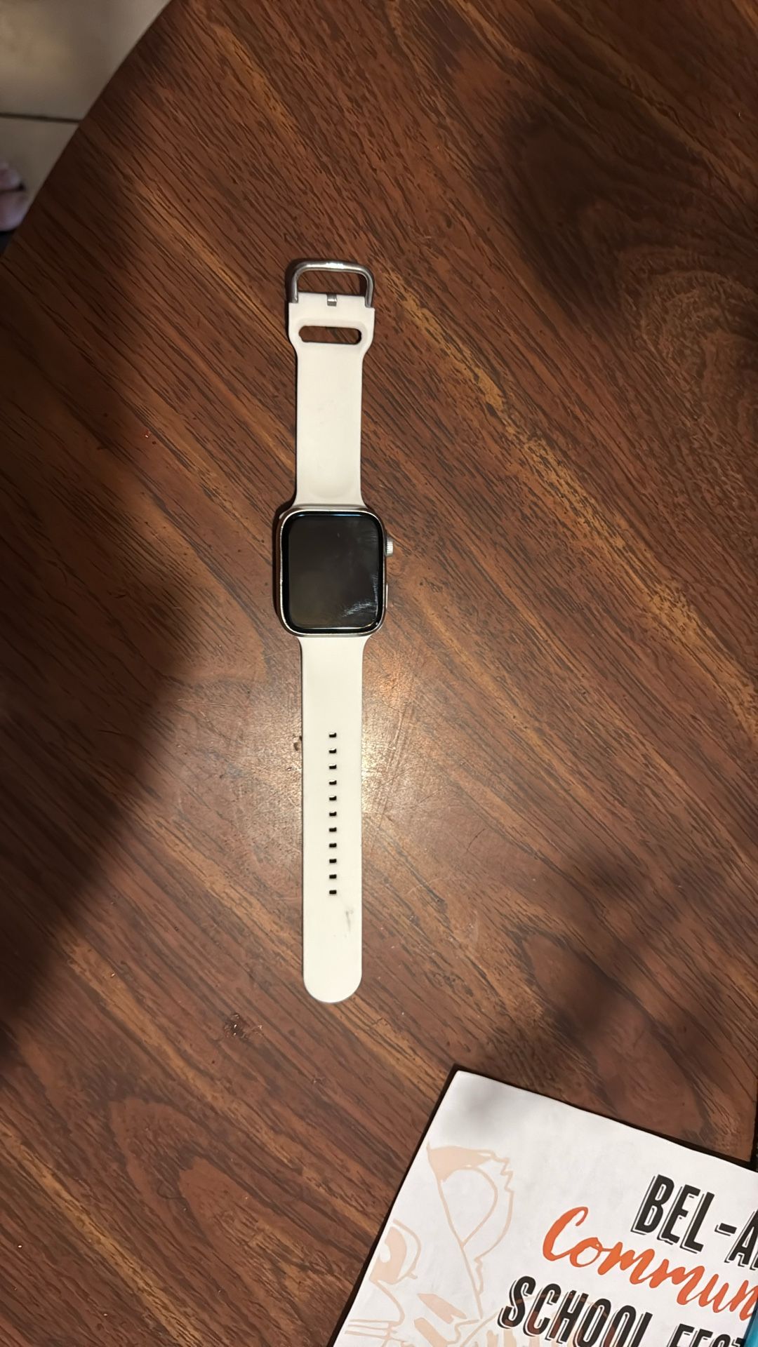 Apple I Watch sport series 8 White Band 45 MM case