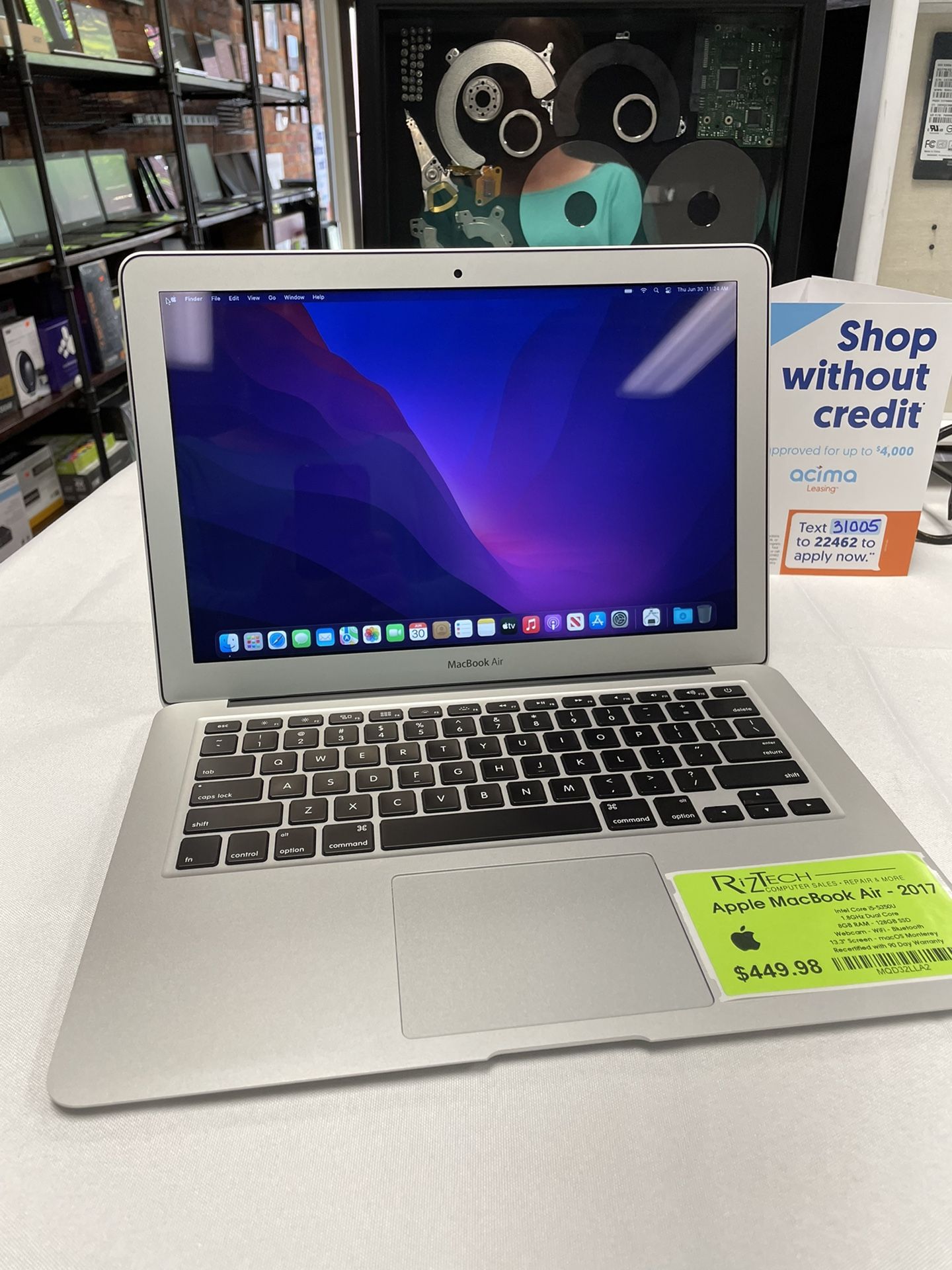 2017 Apple MacBook Air i5 8GB RAM 128GB SSD macOS Monterey 13.3” Screen