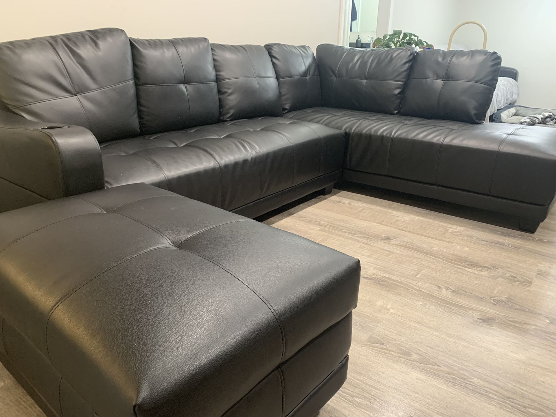 Black Leather Couch 