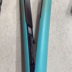 Straight Ahead Straightener