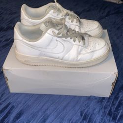 Nike White Airforce 1s Size 9.5
