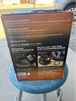 Jumper y compressor Nueyo $120. Dólares. Precio regular en AutoZone $200.