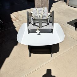 Stokke Tripp Trapp high chair with catchy 