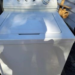 Matching Washer And Gas Dryer Set 