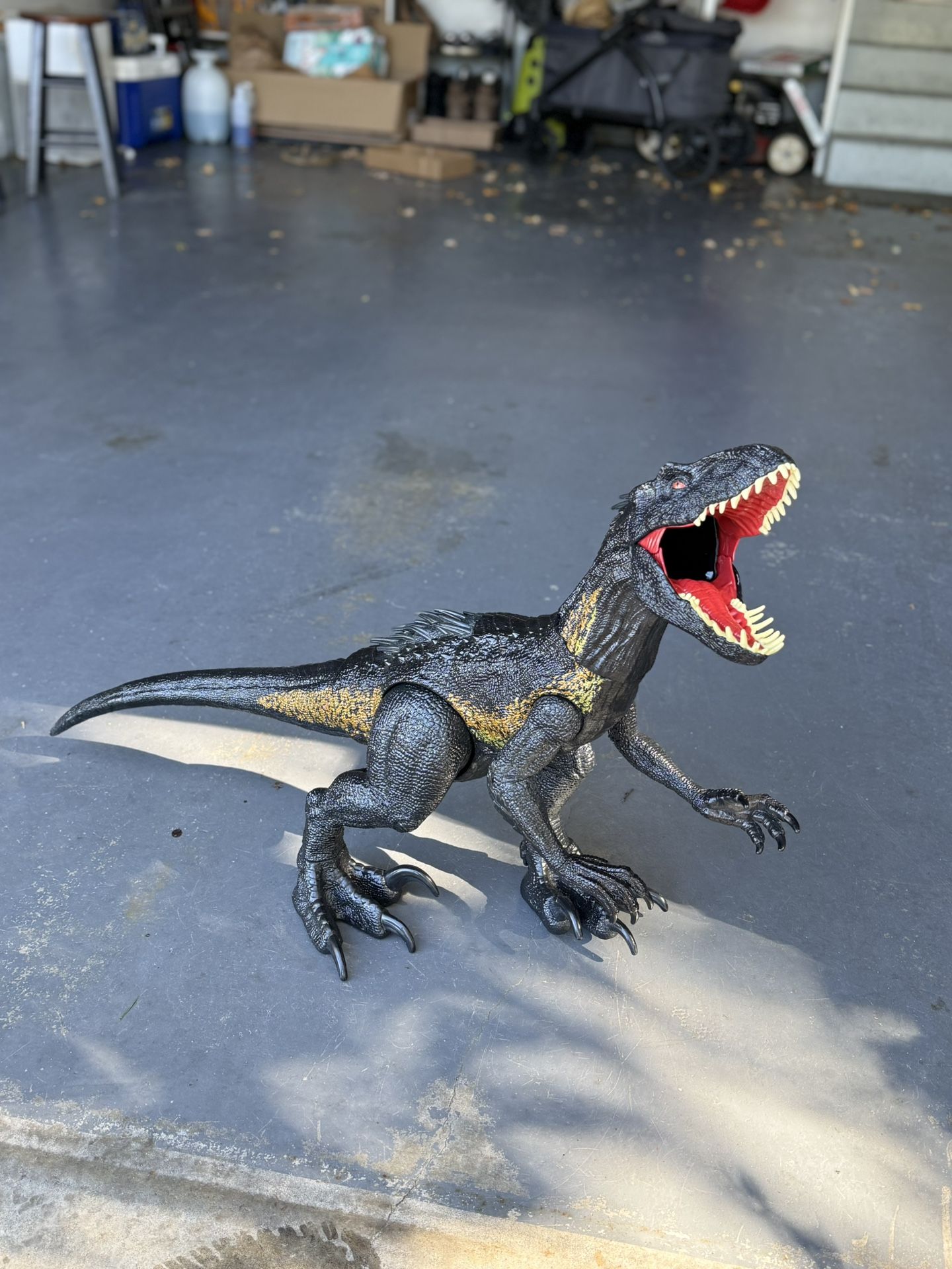 Jurassic World Super Colossal Indoraptor Figure – Huge 3-ft Toy
