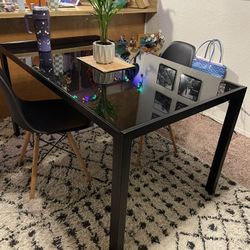 Modern glass dining table - No Chairs 