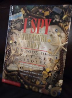 I SPY TREASURE HUNT BOOK