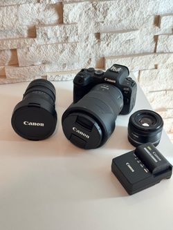 Canon EOS R6 Bundle: RF 24-70, RF 50mm F1.8 STM, EF 8-15 f/4L. Used once!