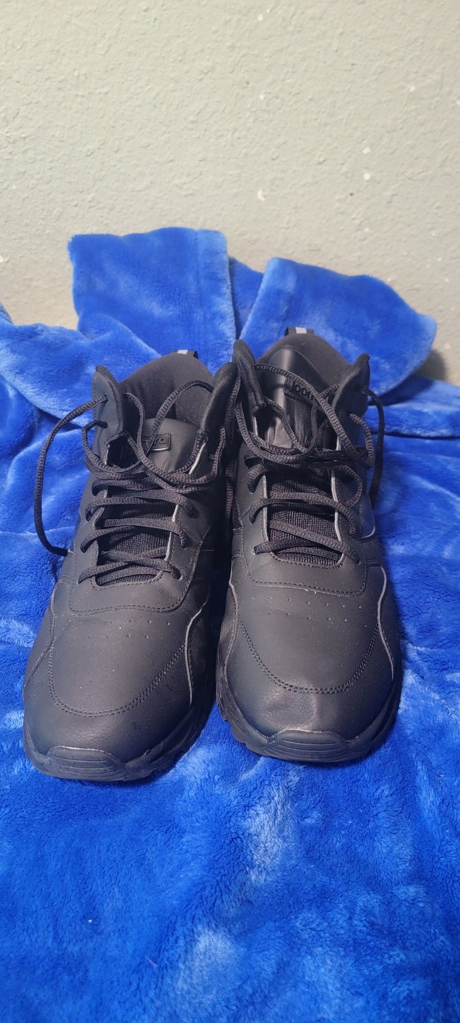 Men's Basketball Shoes