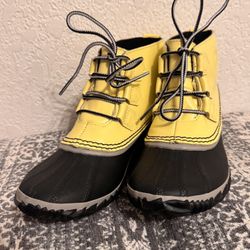 NEW Sorel Women’S Out 'N About RAIN Boots - Size 8 