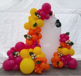 Backdrop & balloons special