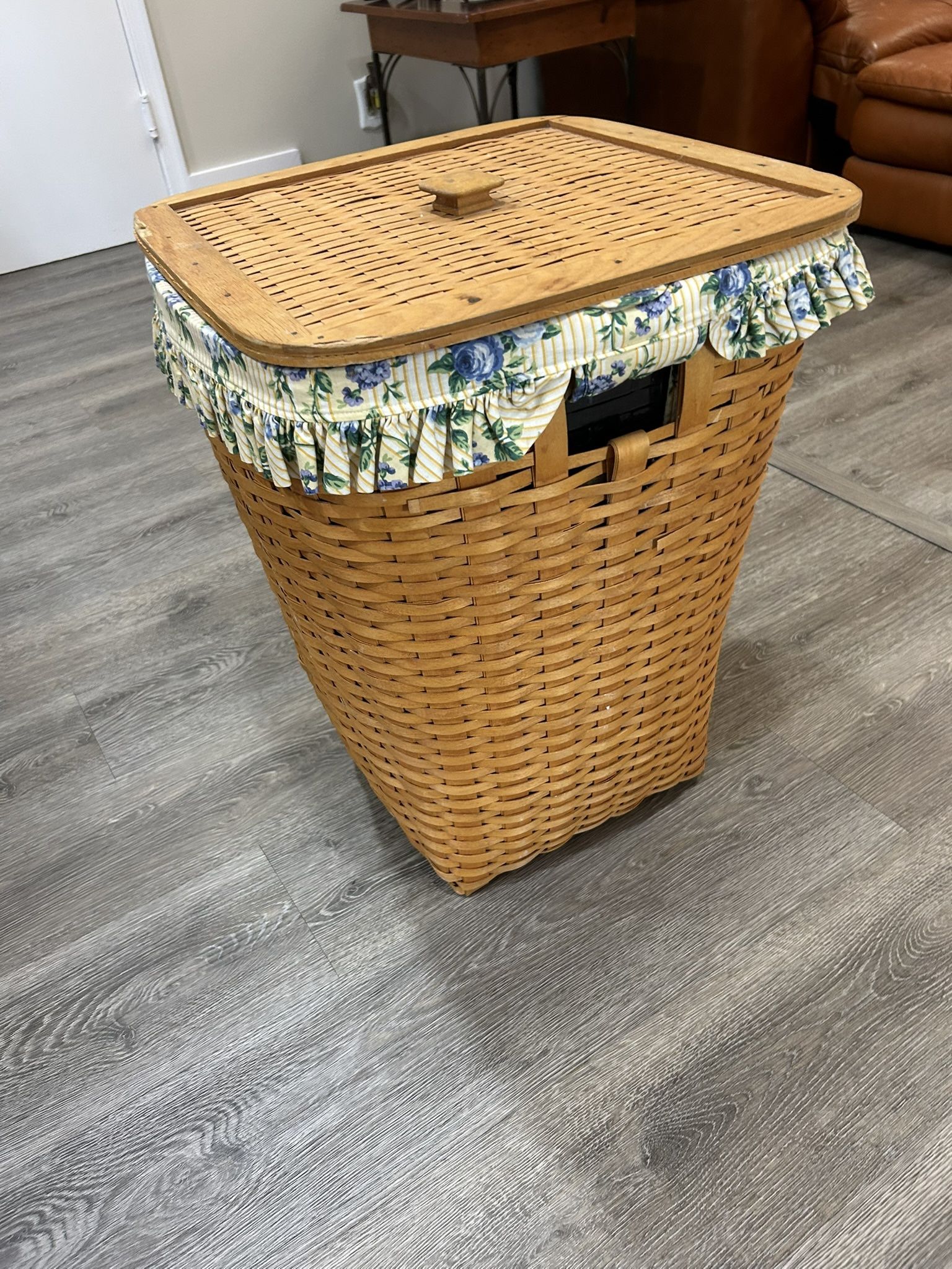 Longaberger Large Hamper Basket Vintage 2000
