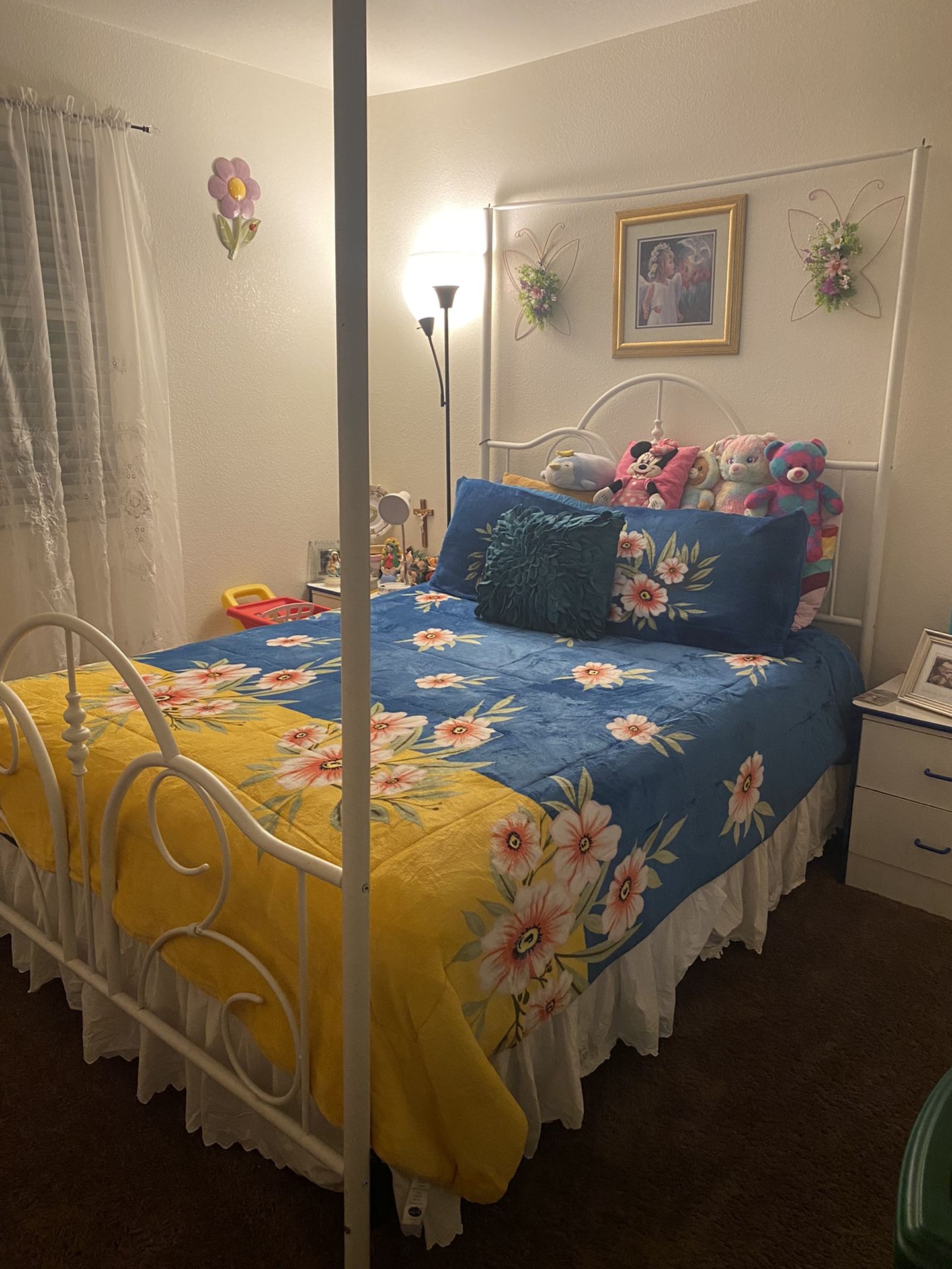 Cama Tamaño Queen Esta Nueva
