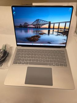 Microsoft Surface Laptop 7 Snapdragon X 12-core Copilot+PC 13 inch Elite 1 TB M.2 NVMe SSD