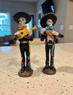 Pair of Día de los Muertos Mariachi Skeleton Figurines