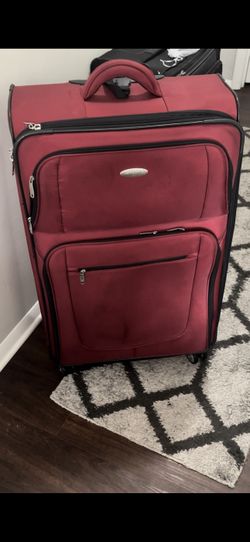 Samsonite luggage size 28”x19”x12”