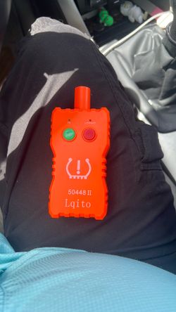 Tire pressure tool