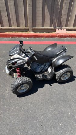 Ride on kids atv / car