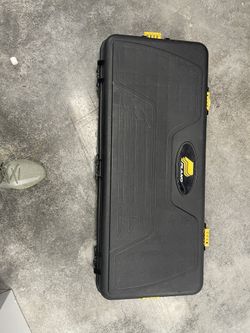 Plano Bow Case Parallel