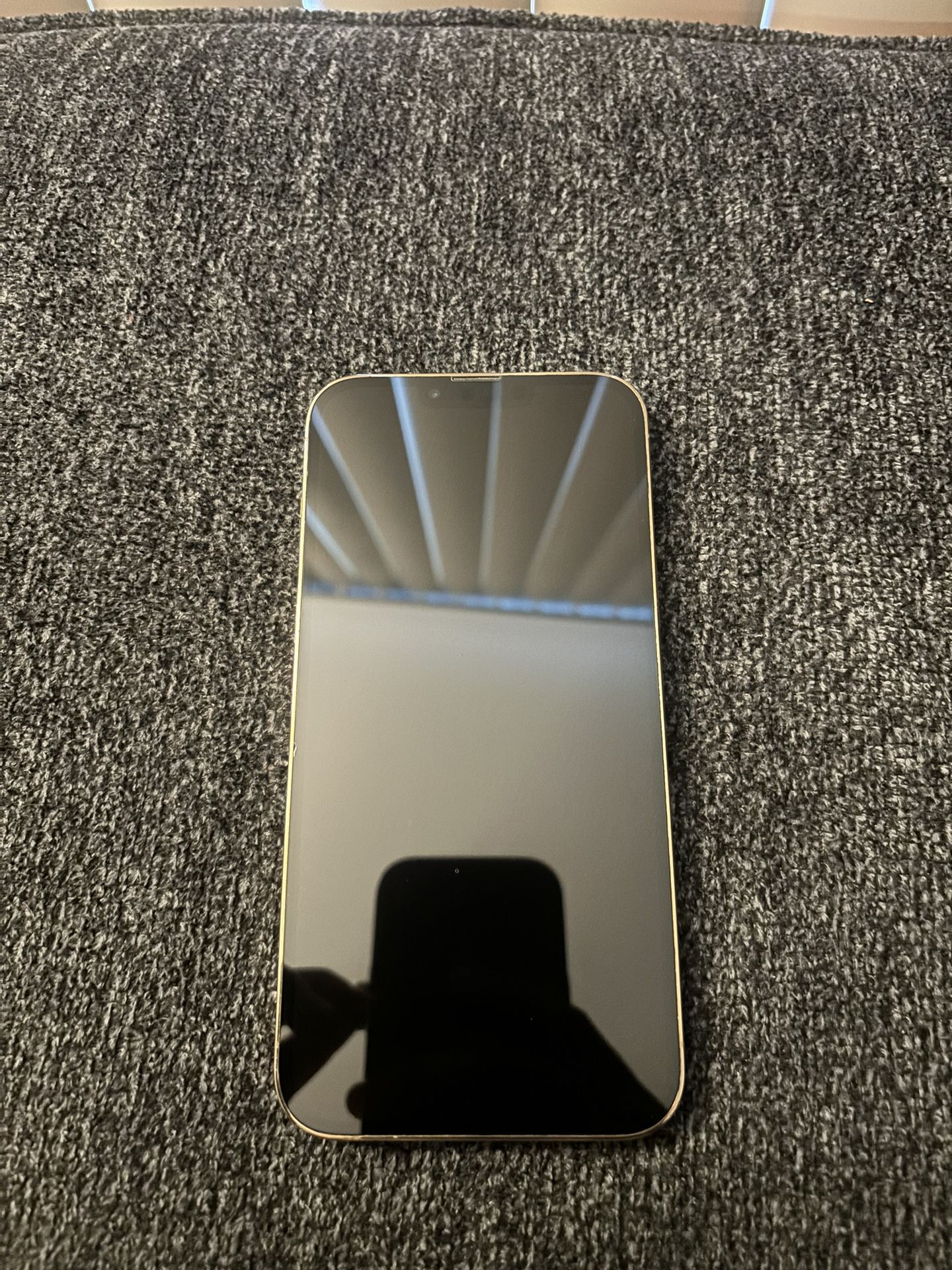 iPhone 13 Pro Max ICloud Locked