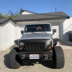 2007 Jeep Wrangler  4 WD  Silver 159,000 Miles