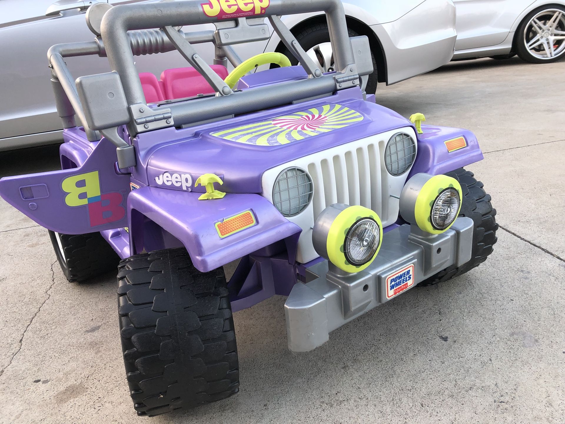 Barbie jeep purple 2025