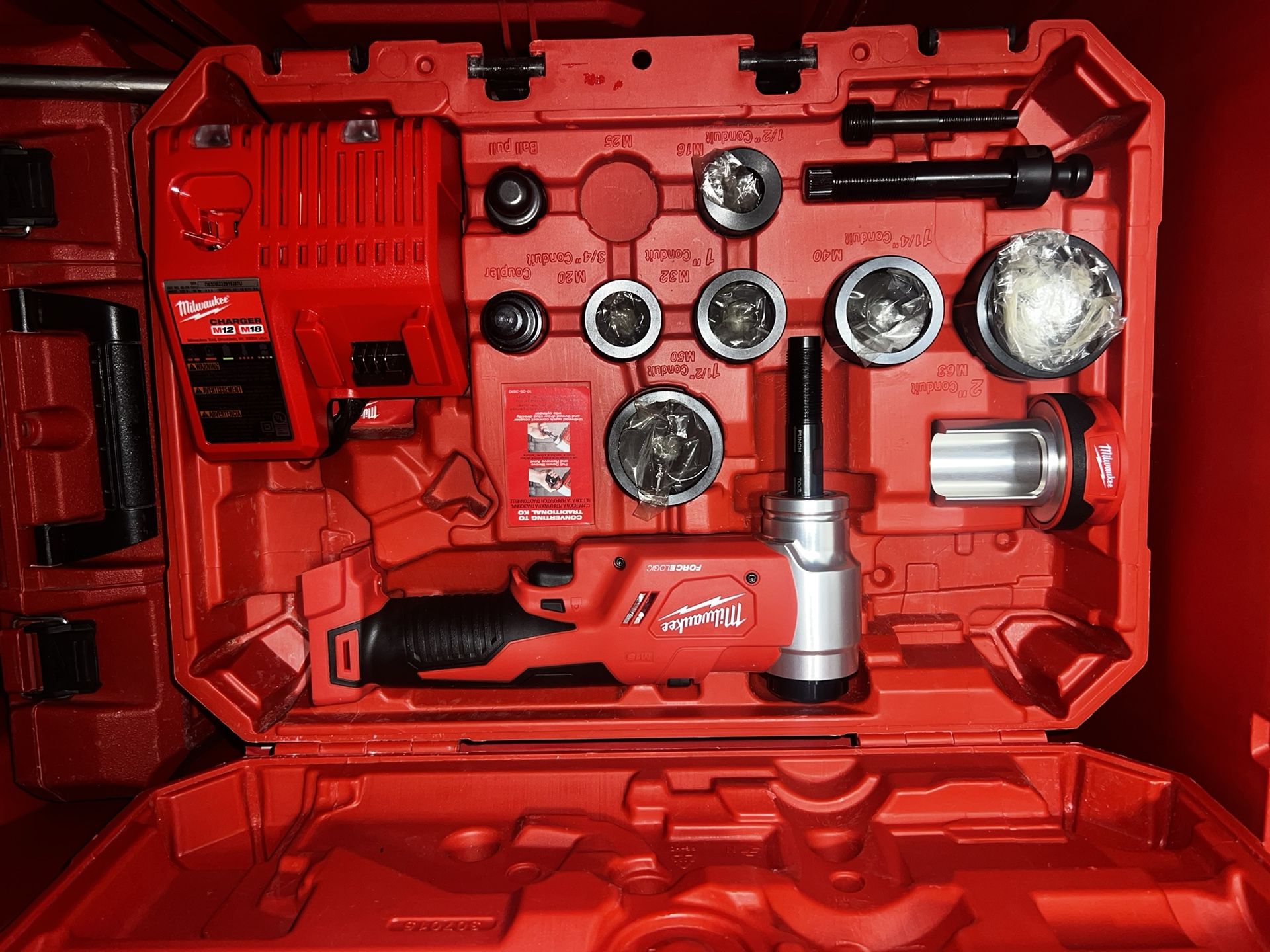 Milwaukee KO Set 1/2” To 4”