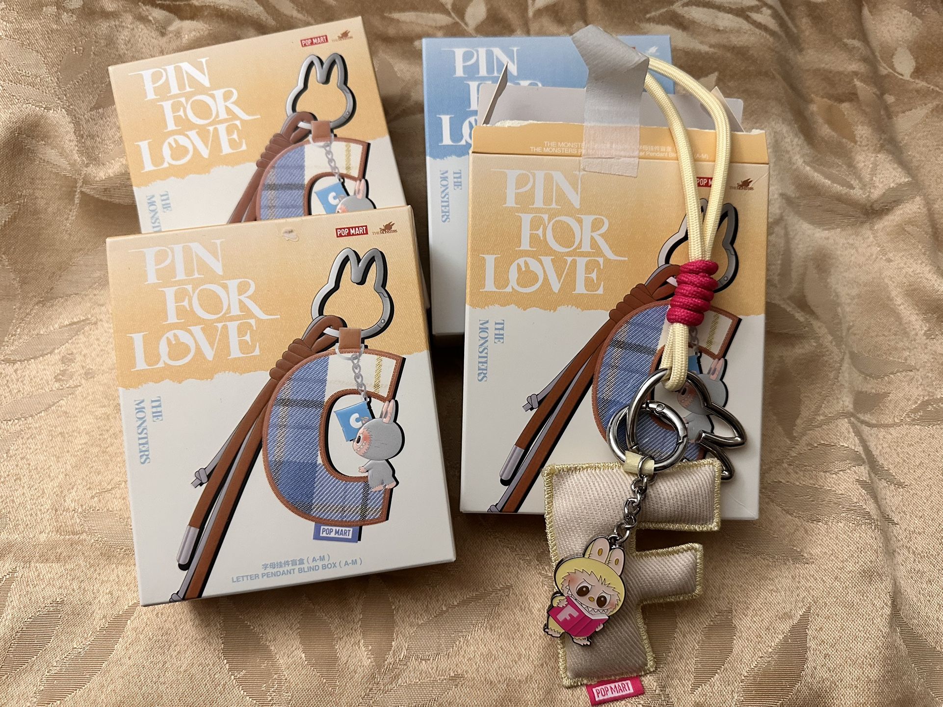 Popmart The Monster Pin For Love Letter Pendant