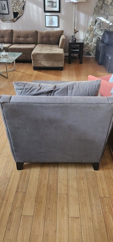 Beautiful Brown Chaise Lounge