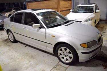 2002 BMW 3 Series AWD 325xi 4dr Sedan