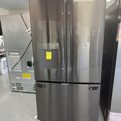 LG 28 cu. ft. 3 Door French Door Refrigerator with Ice and Water with Single Ice in Black Stainless Standard Depth