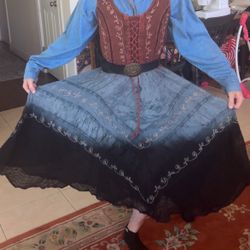 Flowy Renaissance Fair Dress