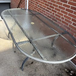 Table Aluminium  No Shipping Come And Get It 35 Dollars 