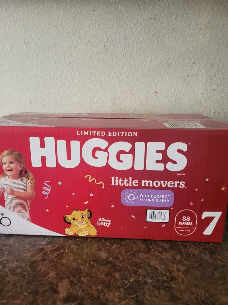 Huggies Little Movers Size 7 88 Diapers $44 for Sale in Los Angeles, CA -  OfferUp