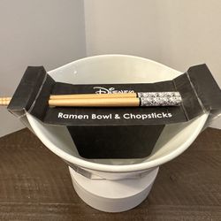 DISNEY WINNIE THE POOH & Friends Christmas XMas Ramen Bowl & Chopsticks (2 bowls)
