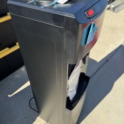 Water Dispenser 