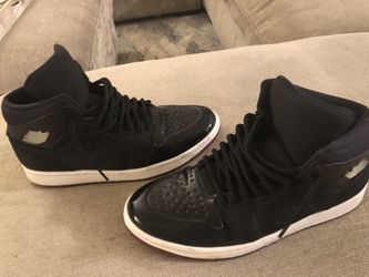 Jordan 1s size 10.5