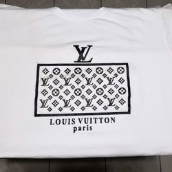 Louis Vuitton biker shorts and sports bra set for Sale in San Jose, CA -  OfferUp