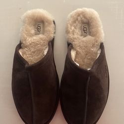 UGG Men’s  Slipper 