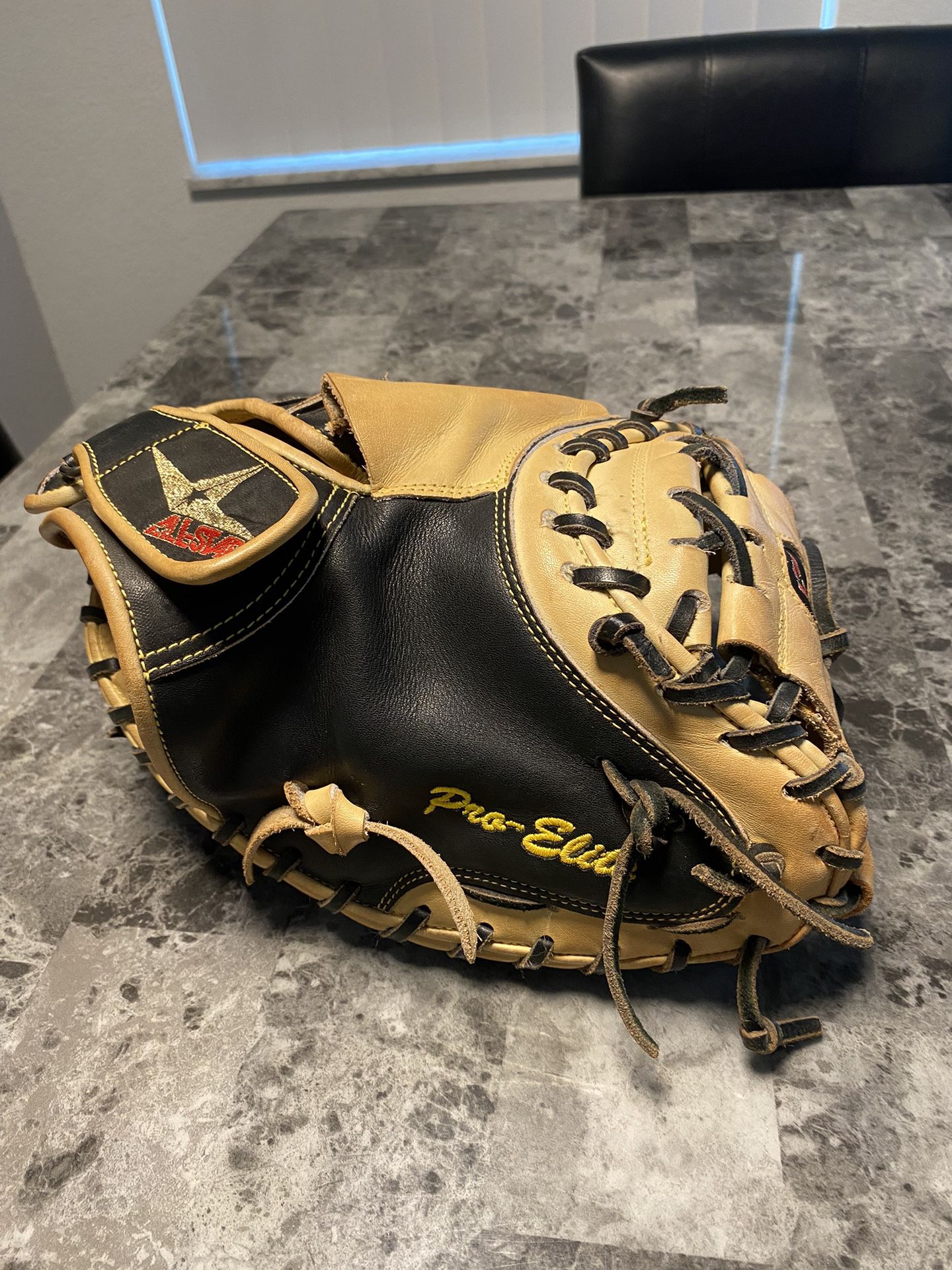 All -Star 33.5” CM3000SBT Catchers Glove 