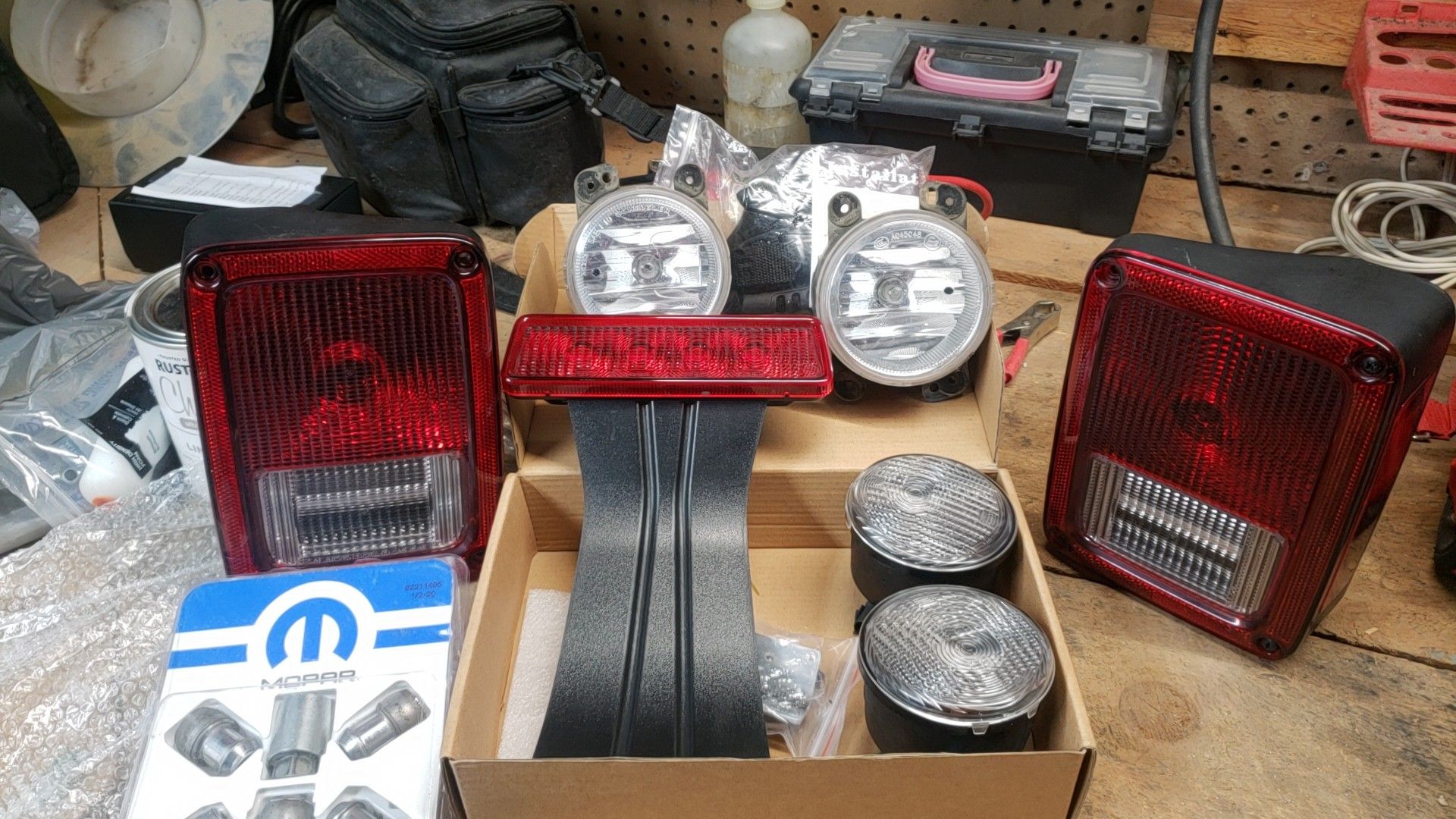 Tail lights fog lights and turn signal lights All for 2016 Jeep Wrangler