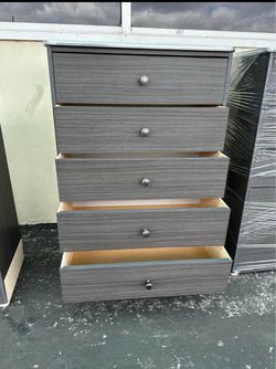 5-Drawer Chest of Drawers Gray